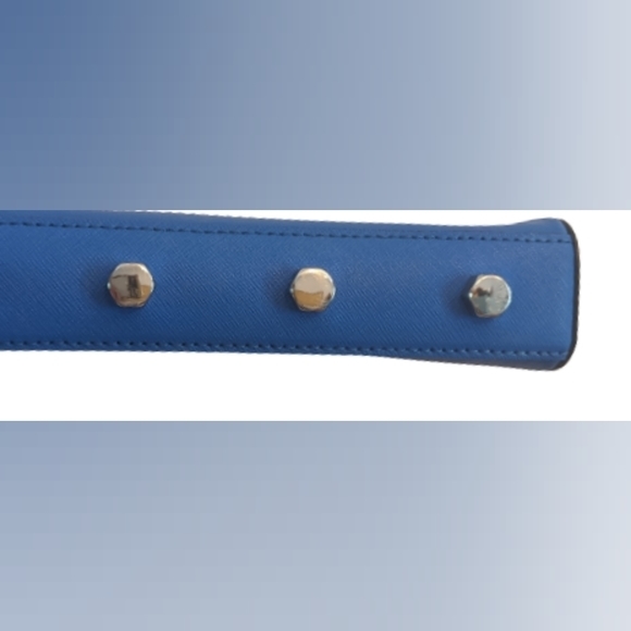 EUC 100% Genuine Leather beautiful blue removable strap back zip top zip closure - Picture 3 of 15